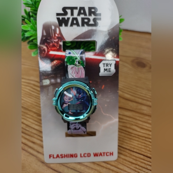 Star Wars Flashing LCD Watch - Picture 5 of 7